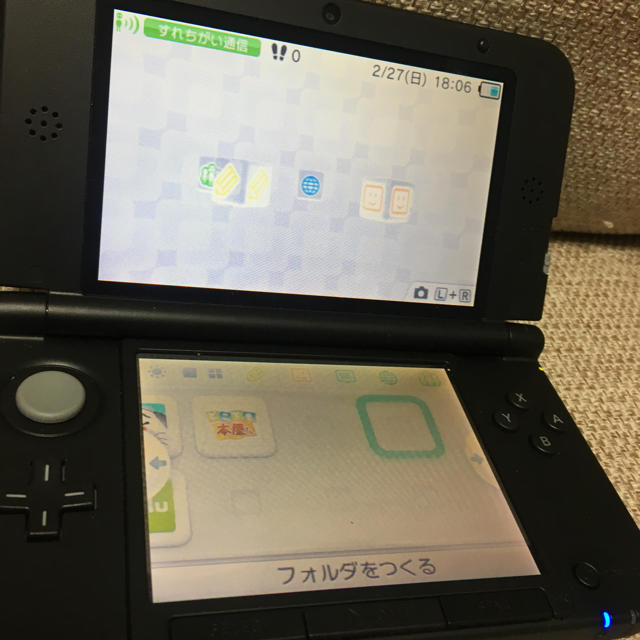 ニンテンドー3DS(ニンテンドー3DS)の3DS LL シルバーブラック エンタメ/ホビーのゲームソフト/ゲーム機本体(携帯用ゲーム機本体)の商品写真