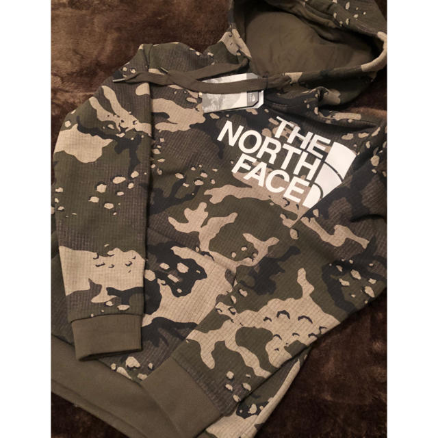 日本未入荷THE NORTH FACE NUPTSE HOOD PULLOVER