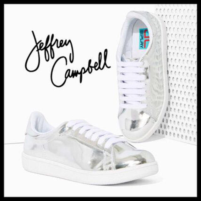 JEFFREY CAMPBELL(ジェフリーキャンベル)のジェフリーキャンベルメタリックスニーカー レディースの靴/シューズ(スニーカー)の商品写真