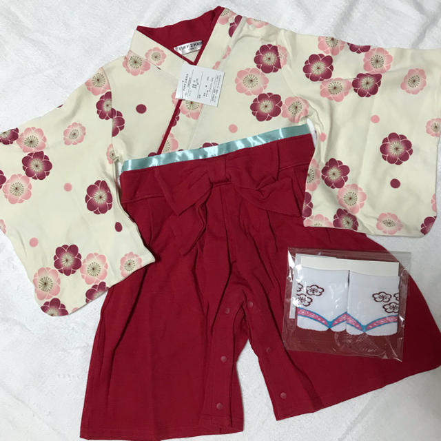 袴ロンパース、靴下 2点セット キッズ/ベビー/マタニティのキッズ服女の子用(90cm~)(Tシャツ/カットソー)の商品写真