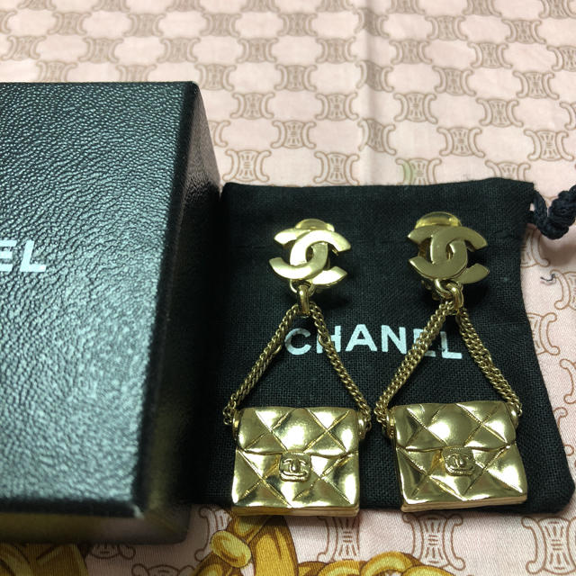 CHANEL マトラッセ イヤリングアクセサリー