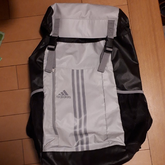 adidas(アディダス)のyuka様専用　アディダス　adidas リュック　バックパック　35L 大容量 スポーツ/アウトドアのスポーツ/アウトドア その他(その他)の商品写真