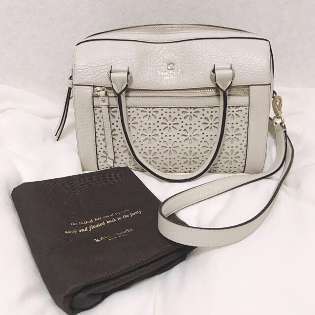 ☆お値下げ【kate spade new york】フラワー柄パンチングバッグ