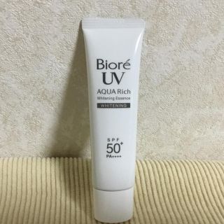 ビオレ(Biore)のかおり様専用☆ビオレさらさらUV アクアリッチ 美白エッセンス(化粧下地)