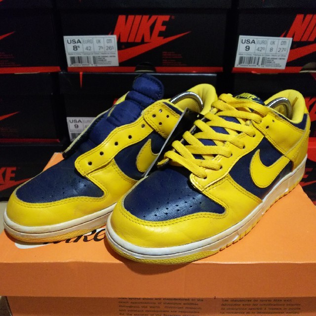 売切価格 DUNK Michigan 極美品 - スニーカー