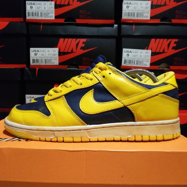 売切価格 DUNK Michigan 極美品 - スニーカー