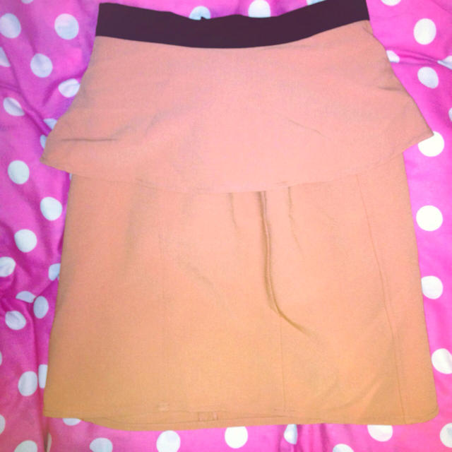 最終値下！サーモンピンクペプラムスカート レディースのスカート(ミニスカート)の商品写真