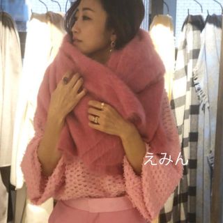 神崎恵さん★Drawer19SS春夏コレクション16Gフリンジ編みニット 神崎恵さん★Drawer19SS春夏コレクション16Gフリンジ編みニット