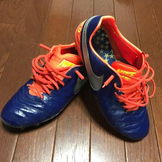 ナイキ(NIKE)のナイキ ティエンポレジェンド6 FG 4000円で売り切りたいです。(シューズ)