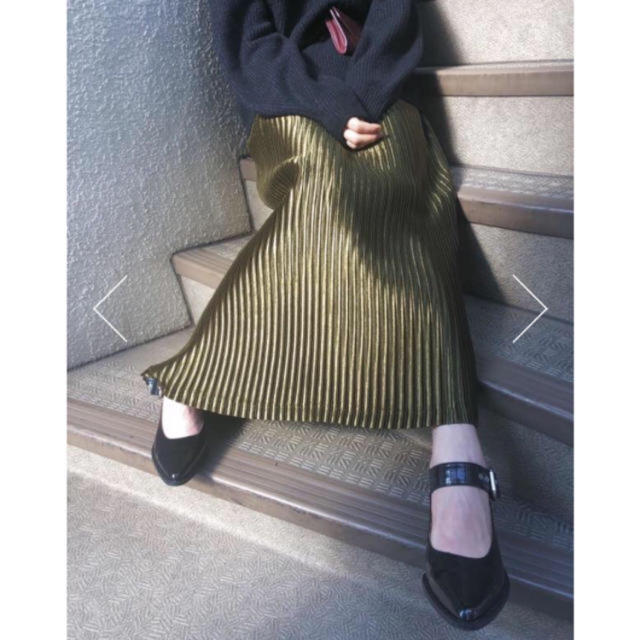 moussy(マウジー)のRANDOM PLEATED MEDIUM スカート＊moussy レディースのスカート(ひざ丈スカート)の商品写真