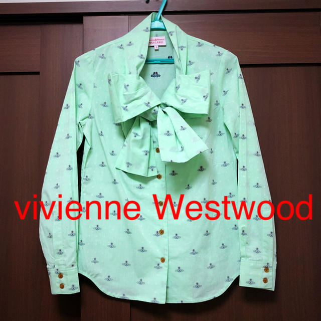 Vivienne Westwood(ヴィヴィアンウエストウッド)のSALE！vivienne Westwood ブラウス リボン レディースのトップス(シャツ/ブラウス(長袖/七分))の商品写真