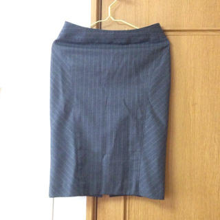 イネド(INED)のストライプタイトスカート(ひざ丈スカート)