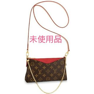 ルイヴィトン(LOUIS VUITTON)の【未使用品】ルイヴィトン パラスクラッチ レッド ショルダー 斜め掛け 正規品(ショルダーバッグ)