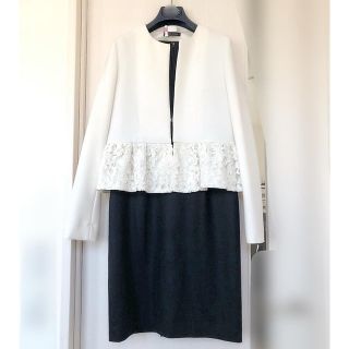 バーニーズニューヨーク(BARNEYS NEW YORK)のYOKOCHAN ヨーコチャン 希少 ジャケット ホワイト 入学式(ノーカラージャケット)