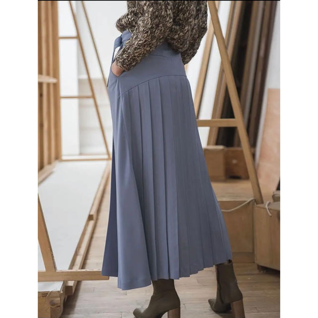 Ameri VINTAGE(アメリヴィンテージ)のBACK PLEATS SKIRT  レディースのスカート(ひざ丈スカート)の商品写真