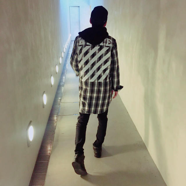 off-white シャツシャツ