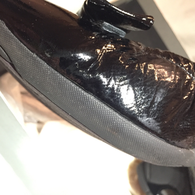 Aravon(アラヴォン)のaravon パンプス パテント黒 24.5㎝ レディースの靴/シューズ(ハイヒール/パンプス)の商品写真