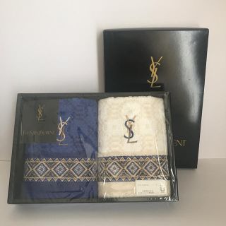 イヴサンローランボーテ(Yves Saint Laurent Beaute)のお値下げしました。新品 箱付き イヴサンローラン ハンドタオル二枚セット(タオル/バス用品)