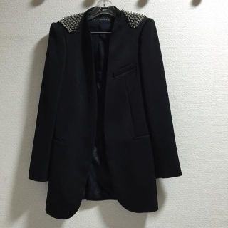 ザラ(ZARA)のスタッズジャケット(ノーカラージャケット)