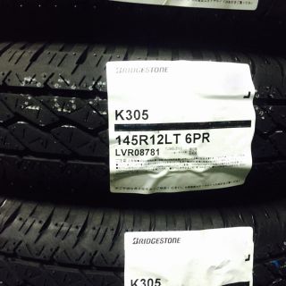 ブリヂストン(BRIDGESTONE)の145R12 6PR ブリヂストン K305 新品タイヤ 4本 9500円〜(タイヤ)