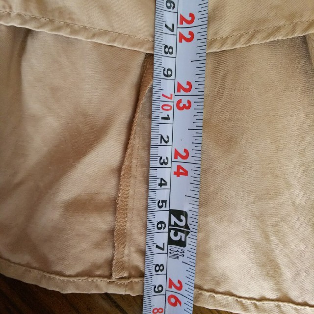 GU(ジーユー)のGU ベージュのスカート レディースのスカート(ロングスカート)の商品写真