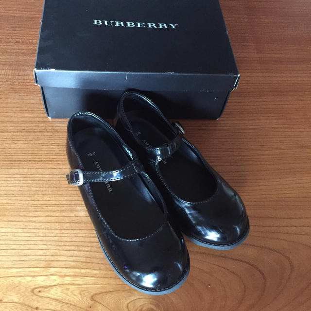 BURBERRY(バーバリー)のnishiyang様専用BURBERRY フォーマルシューズ 19.0cm キッズ/ベビー/マタニティのキッズ靴/シューズ(15cm~)(フォーマルシューズ)の商品写真