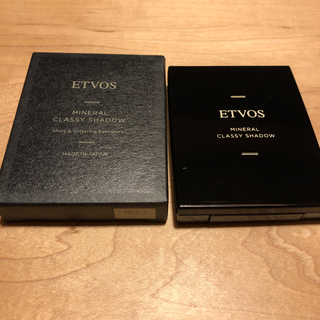 ETVOS(エトヴォス)のエトヴォス ミネラルクラッシィシャドー プラウドレッド アイカラー アイシャドウ コスメ/美容のベースメイク/化粧品(アイシャドウ)の商品写真