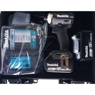 マキタ(Makita)のマキタ makita        充電式インパクトドライバ  18v(工具)