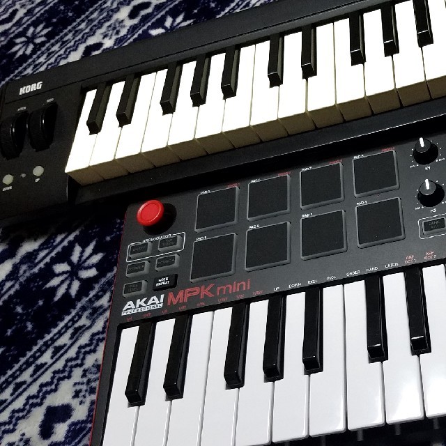 KORG(コルグ)のAKAI MPK MINI / KORG MICRO KEY セト 楽器のDTM/DAW(MIDIコントローラー)の商品写真