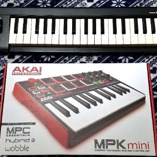 コルグ(KORG)のAKAI MPK MINI / KORG MICRO KEY セト(MIDIコントローラー)