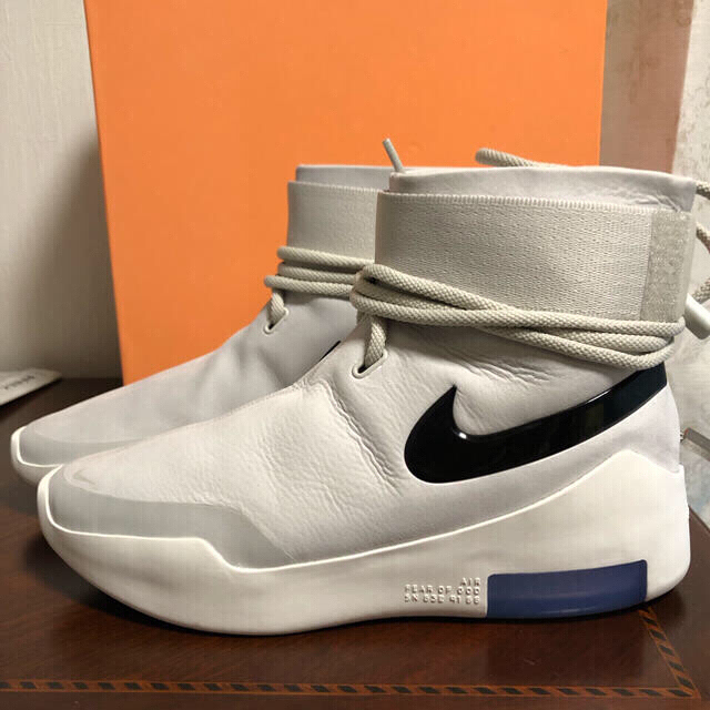 FEAR OF GOD(フィアオブゴッド)のFear of god Nike Air shoot around us9.5 メンズの靴/シューズ(スニーカー)の商品写真