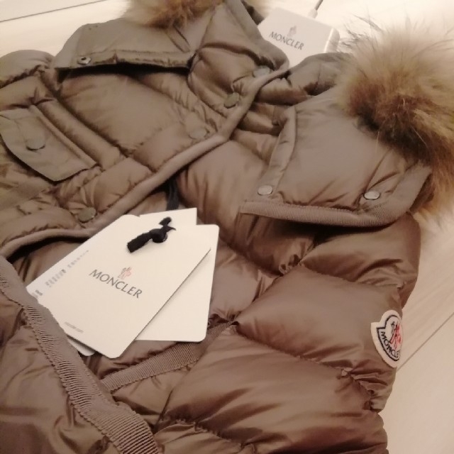 MONCLER(モンクレール)の【さくらさま専用】【新品未使用】MONCLER レディースのジャケット/アウター(ダウンジャケット)の商品写真