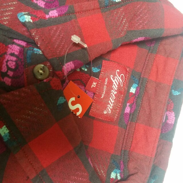 Supreme(シュプリーム)の【XL】supreme rose buffalo plaid shirt メンズのトップス(シャツ)の商品写真