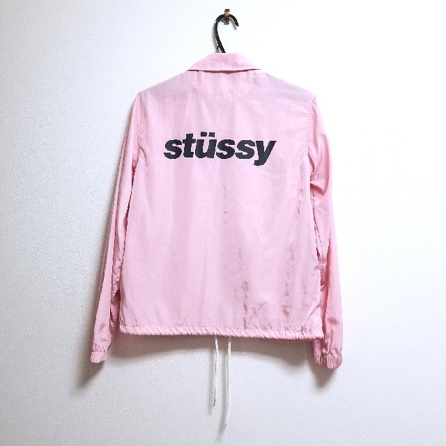 STUSSY(ステューシー)のStussy Women♡Stussy Sport Coach Jacket レディースのジャケット/アウター(ナイロンジャケット)の商品写真