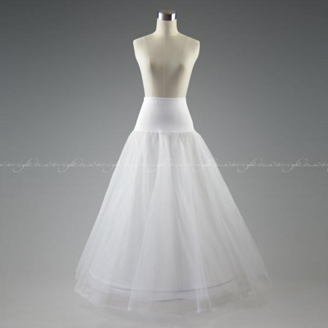 JURI様専用  パニエ レディースのフォーマル/ドレス(ウェディングドレス)の商品写真