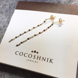 ココシュニック(COCOSHNIK)のココシュニック k18 イエローゴールド チェーン ピアス(ピアス)