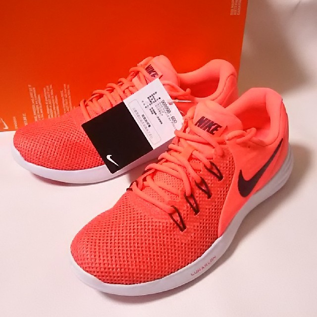 NIKE(ナイキ)の
定8600円限定ピンク!ナイキルナアパレントAPPARENT新品スニーカー レディースの靴/シューズ(スニーカー)の商品写真