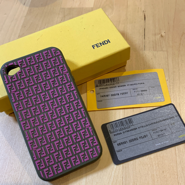 FENDI - アイフォン4 i phone ケース シリコン FENDI フェンディの通販 by リボンちゃん's shop｜フェンディならラクマ