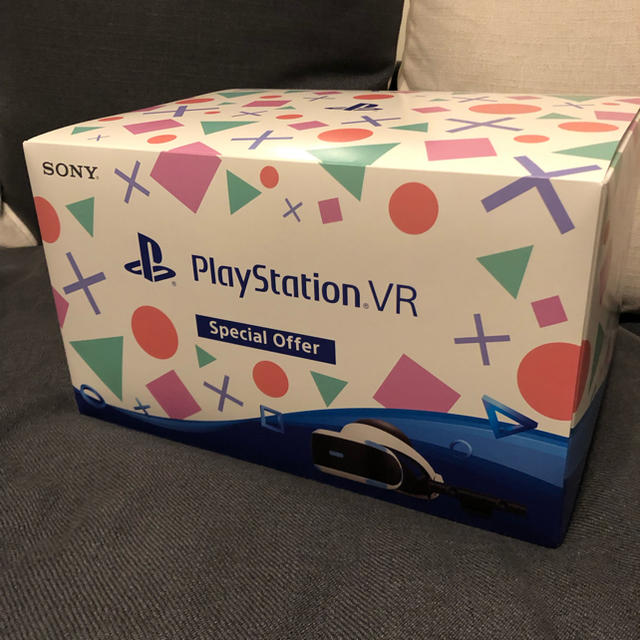 PlayStation VR(プレイステーションヴィーアール)のPSVR PlayStation VR 新品未開封 保証付き エンタメ/ホビーのゲームソフト/ゲーム機本体(その他)の商品写真