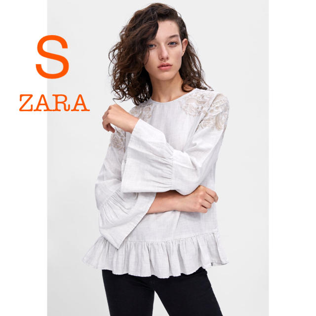 ZARA(ザラ)の新品未使用 ZARA 刺繍 花柄 ベルスリーブ フリル ブラウス S レディースのトップス(シャツ/ブラウス(長袖/七分))の商品写真