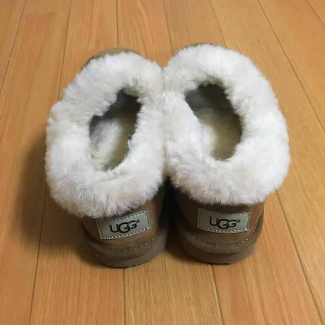 ブーツ美品 UGG ムートンシューズ