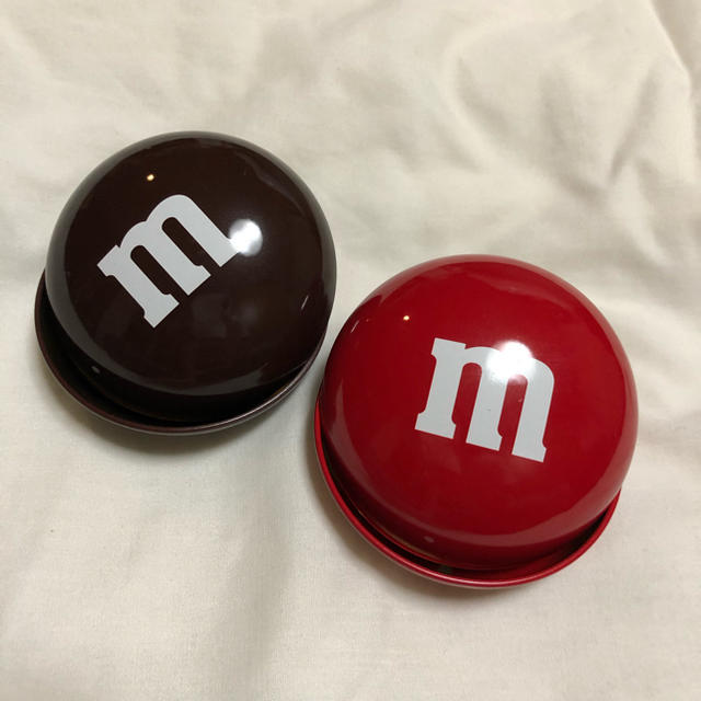 M&M(エムアンドエム)のチョコレート 雑貨 缶 カン インテリア/住まい/日用品のインテリア小物(小物入れ)の商品写真