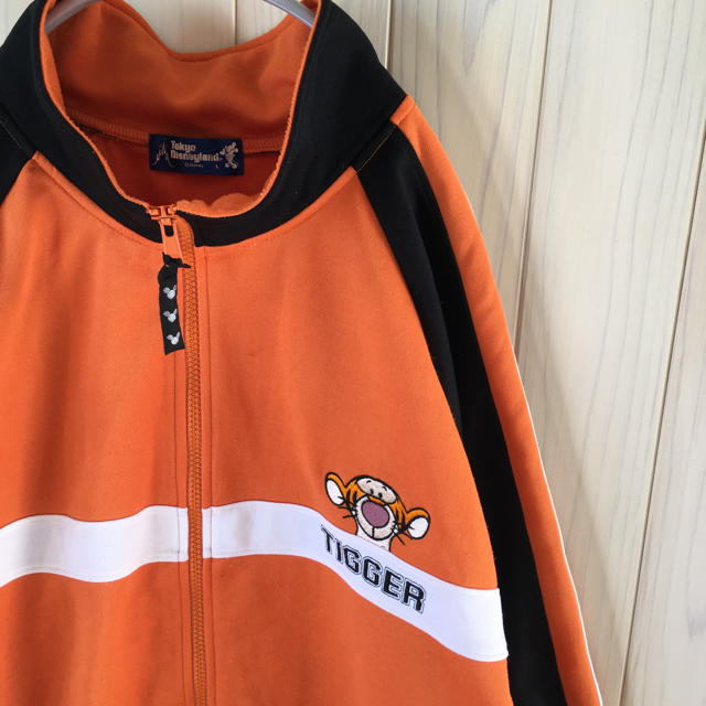 Disney(ディズニー)のDisney   TIGGER ティガー　 トラックジャケット  L メンズのトップス(ジャージ)の商品写真