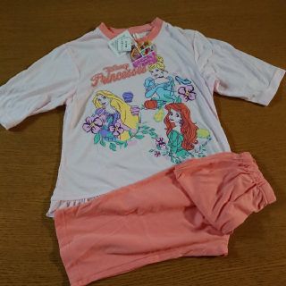 ディズニー(Disney)の☆新品☆ディズニー☆プリンセス☆７分袖・７分丈パンツ☆パジャマ☆130㎝☆女の子(パジャマ)