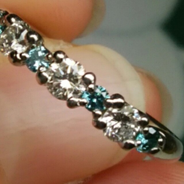 天然ダイヤモンドリング　アイスブルーダイヤモンド　 レディースのアクセサリー(リング(指輪))の商品写真