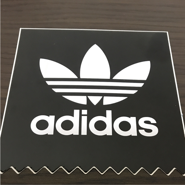 adidas(アディダス)の【縦6cm横23cm】 adidas skateboardステッカー 自動車/バイクのバイク(ステッカー)の商品写真