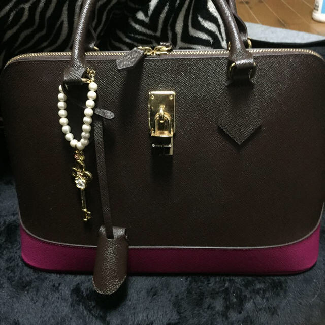 Samantha Thavasa(サマンサタバサ)のサマンサタバサアゼル大 レディースのバッグ(ハンドバッグ)の商品写真
