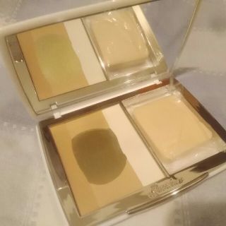 ゲラン(GUERLAIN)のGUERLAIN ゲラン ペルルブラン ファンデーション 02 ベージュクリア(ファンデーション)