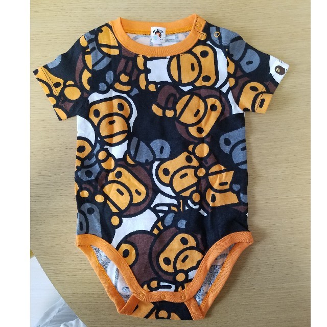 A BATHING APE(アベイシングエイプ)の【新品 未使用】APE BAPE KIDS　ロンパース　80 キッズ/ベビー/マタニティのベビー服(~85cm)(ロンパース)の商品写真