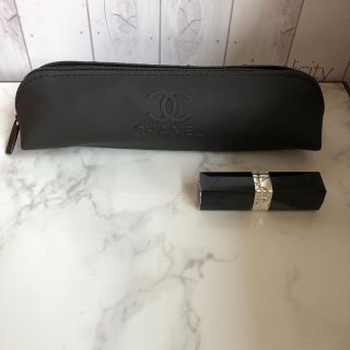 シャネル(CHANEL)のCHANEL ノベルティーPU素材ポーチ  日本未入荷(ポーチ)